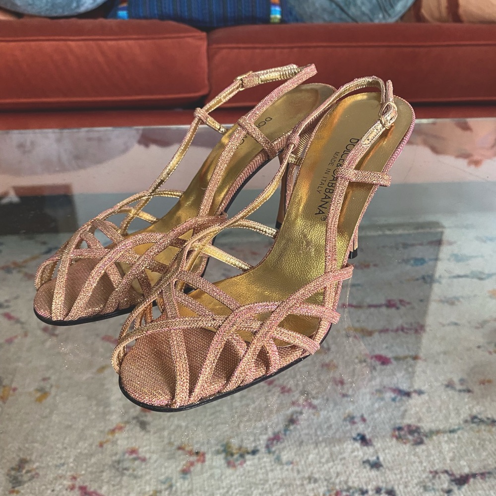 ✨Dolce & Gabbana ✨Pink & Gold Slingback Heels - Size 35